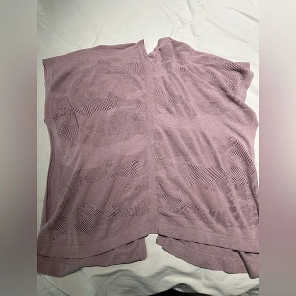 Lululemon Find Your Light Wrap- One Size 
Heathered Vintage Mauve - Picture 6 of 9